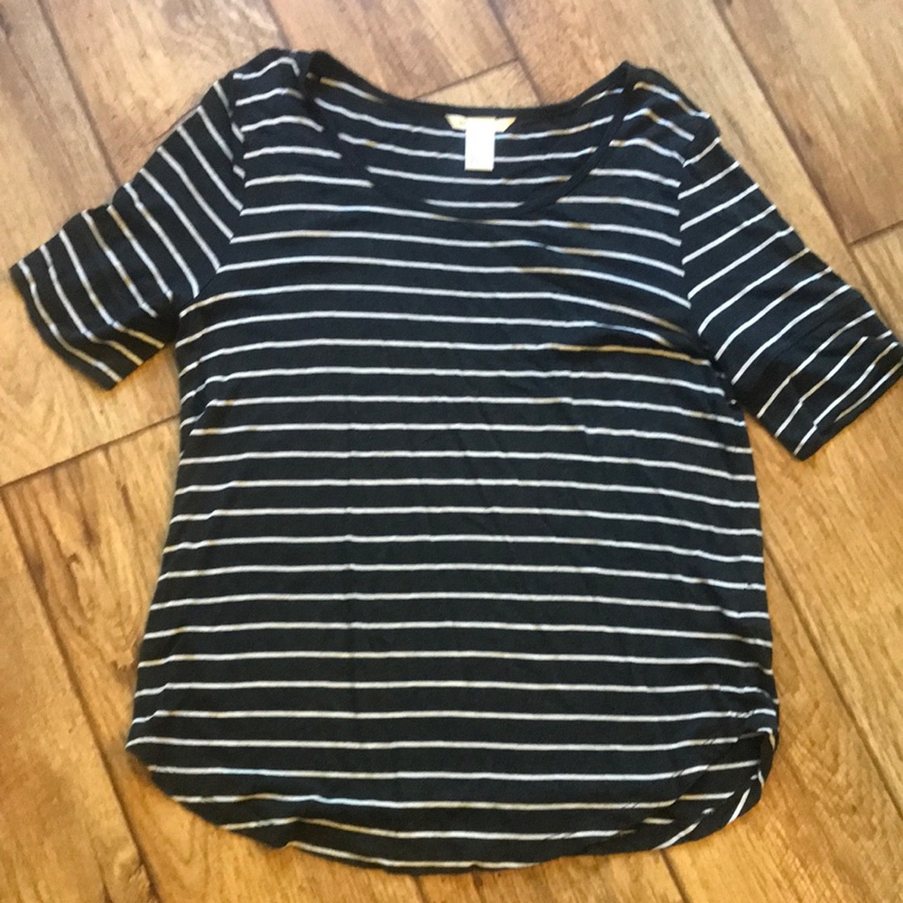 H&M basic tee, striped gray and white size medium
